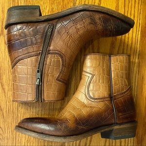 EUC Frye Western Short Booties, Brown